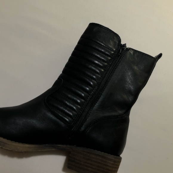 Lucky Brand Black Ankle Booties| S:8.5m/38.5 - Picture 7 of 8